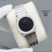 ساعة قوتشي نسائية فضي ميناء اسود