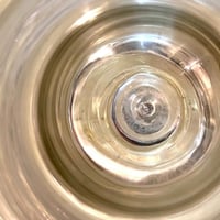 ترمس أو زمزمية مؤرخة بعام ۱۹۹۳م مخزنة بالكرتون تخز...