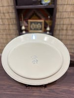 من القطع المتحفية الشحيحة جداً؛ صحن غضار بيضاوي "ب...