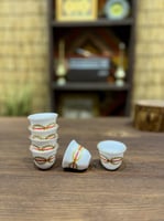 من البنود المميزة؛ فناجيل قديمة بحجم صغير نسبياً،...