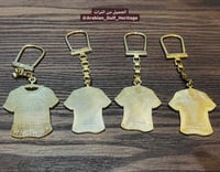 ميدالية من المعدن المتين جداً ثقيلة الوزن نسبياً،...