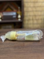 من البنود المميزة؛ رضاعة طفل قديمة جداً؛ مخزنة تخز...