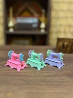 من البنود المميزة والجميلة برايات على شكل مكينة خي...