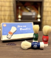 من 'البنود المميزة' فرشاة حلاقة بمقبض من الخشب الط...