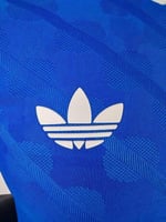 تي شيرت ريال مدريد الثالث فئة اللاعبين 2026/25