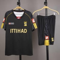 طقم الاتحاد الأسود كلاسيكي 2003-2004