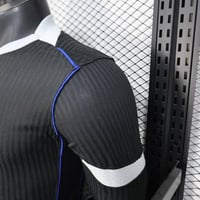 تي شيرت تشلسي الأسود كم طويل فئة اللاعبين 2026/25