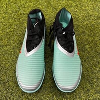 حذاء كورة Nike