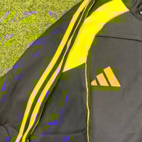 جاكيت النصر