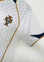 تي شيرت البرتغال الثاني 2004