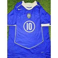 تي شيرت البرازيل الاحتياطي 2004