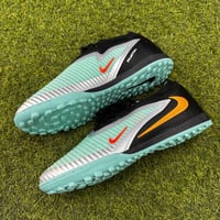 حذاء كورة Nike