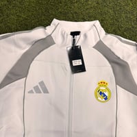 جاكيت ريال مدريد