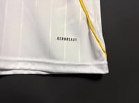 تي شيرت النصر الأبيض جامبو فئة الجماهير 2026/25