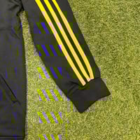 جاكيت النصر