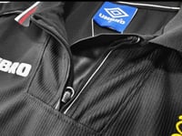 تي شيرت مانشستر يونايتد الأسود 1998