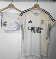 طقم ريال مدريد الأساسي 2026/25