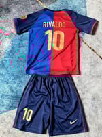 طقم برشلونة شبابي - أطفال 1999