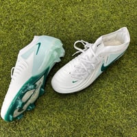 حذاء كورة Nike