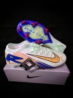 حذاء كوره Nike