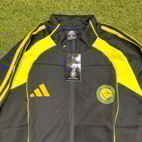 بلوفر النصر