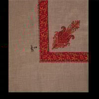 شال كشميري لون بيج غامق مطرز احمر ماركة ملكي خاص