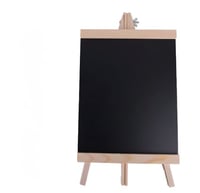 سبورة سوداء مع حامل استند