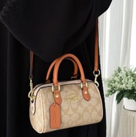 كوتش روان ميني الوان متعددة