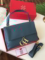 حقيبة سي اتش عده الوان