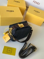 حقيبة فندي FENDI