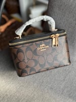 حقيبة كوتش مكياج كوفي