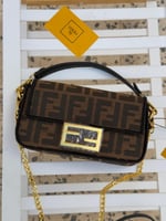 حقيبة فندي الهبه غامق