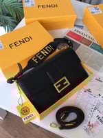 حقيبة فندي FENDI