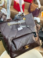 حقيبة شانيل توت باق