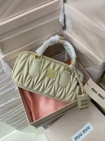 حقيبة ميو ميو MIU MIU