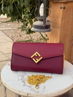 حقيبة فندي FENDI عنابي