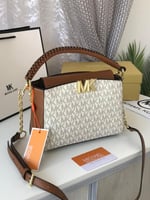 حقيبة مايكل كورس