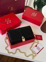 حقيبة سي اتش اسود