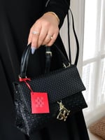 حقيبة سي اتش عده الوان