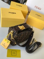 حقيبة فندي FENDI