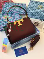 توري بورش عنابي