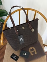 حقيبة اجنر AIGNER كوفي كوفي توت باق