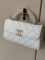 حقيبة شانيل ميني ابيض