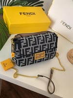 حقيبه فندي FENDI