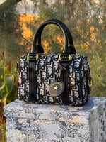 Groove 17 Nano حقيبة ديور اسود