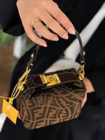 حقيبة فندي FENDI