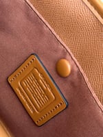 حقيبة كوتش توت باق وسط