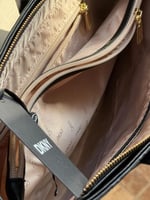 حقيبة دكني اسود توت باق