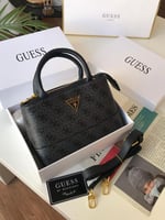 حقيبة جيسGUESS