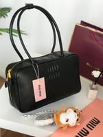 حقيبة ميو ميو مستر كبير